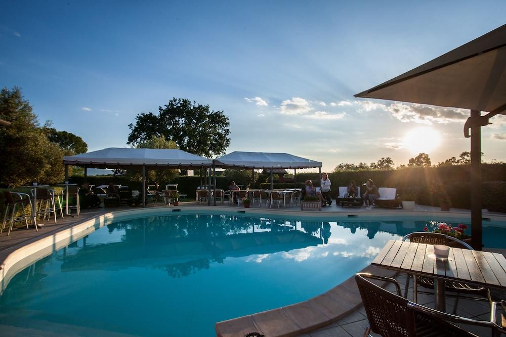 Hotel La Posta Di Torrenova Orbetello Ngoại thất bức ảnh